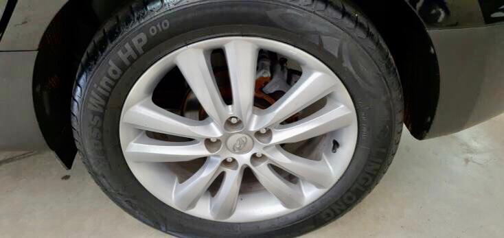 Hyundai ix35 • 2011 • 120,000 km 1
