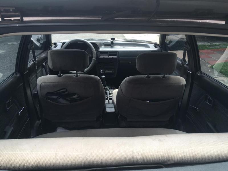 Mazda 323 • 1990 • 126,000 km 5