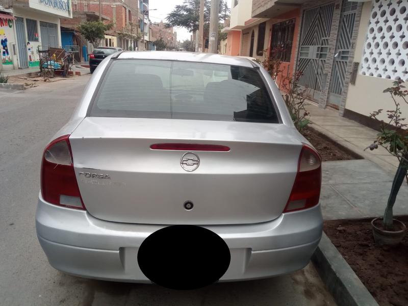 Chevrolet Corsa • 2004 • 1,600 km 3