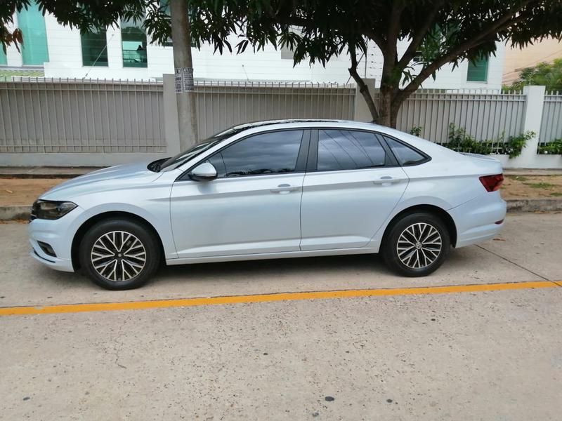 Volkswagen Jetta • 2019 • 23,100 km 3