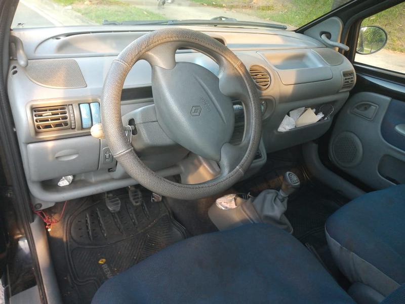 Renault Twingo • 2006 • 176,000 km 3