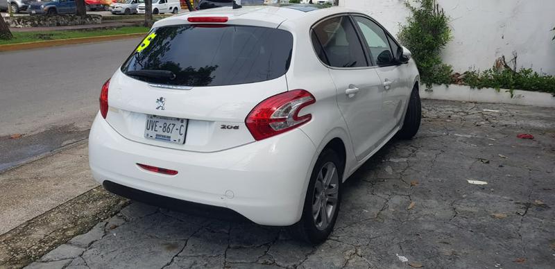 Peugeot 207 • 2014 • 117,629 km 2