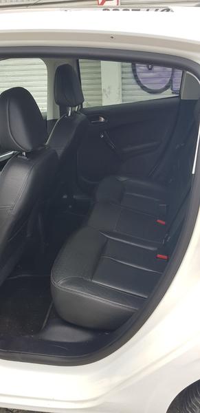 Peugeot 207 • 2014 • 117,629 km 9