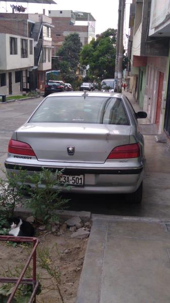 Peugeot 406 • 2001 • 1 km 3
