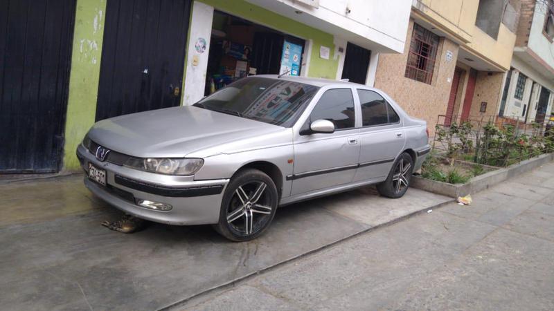 Peugeot 406 • 2001 • 1 km 2