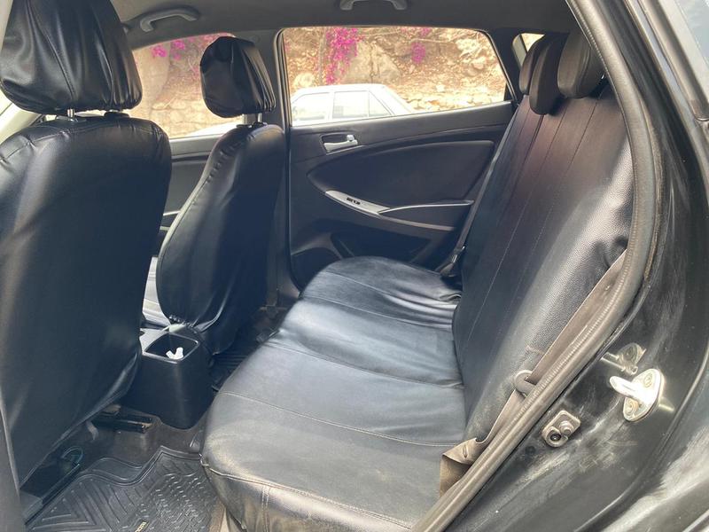 Hyundai Accent • 2015 • 124,000 km 5