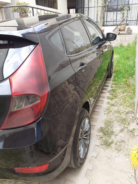 Hyundai Accent • 2015 • 124,000 km 4