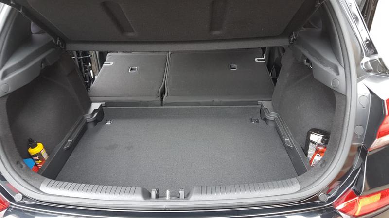 Hyundai i30 • 2018 • 12,000 km 15