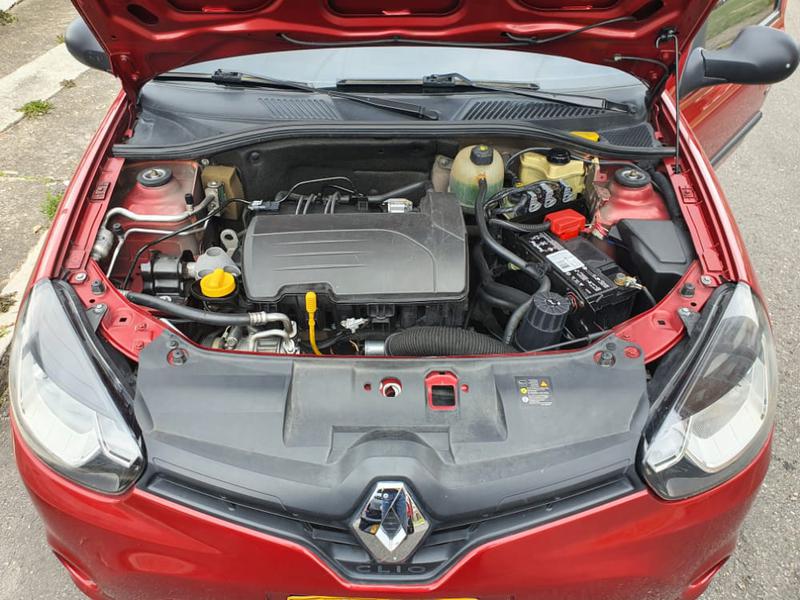 Renault Clio • 2016 • 59,800 km 3