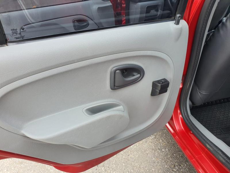 Renault Clio • 2016 • 59,800 km 5