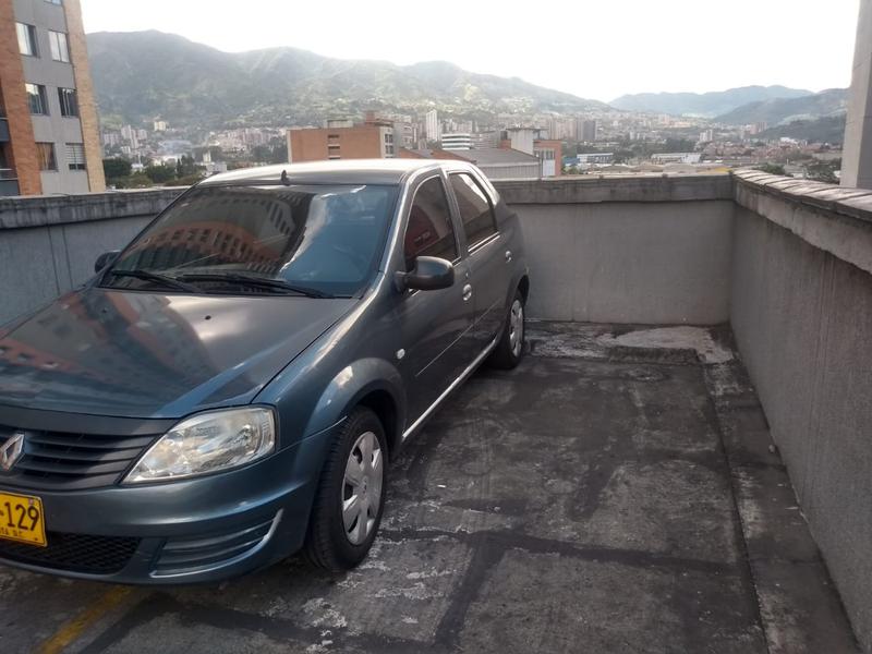 Renault Logan • 2013 • 105,500 km 15