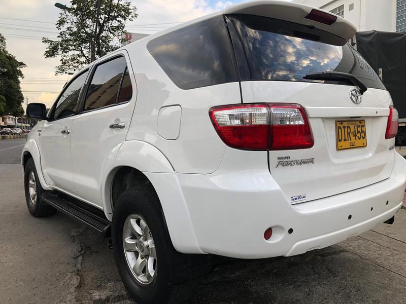 Toyota 4-Runner • 2011 • 187,400 km 3