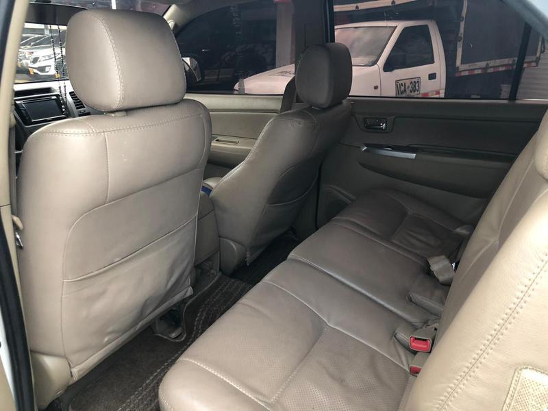 Toyota 4-Runner • 2011 • 187,400 km 7