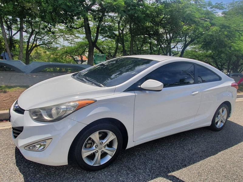 Hyundai Elantra • 2013 • 159,000 km 6