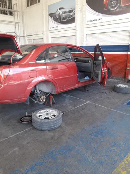 Chevrolet Optra • 2012 • 68,000 km 11