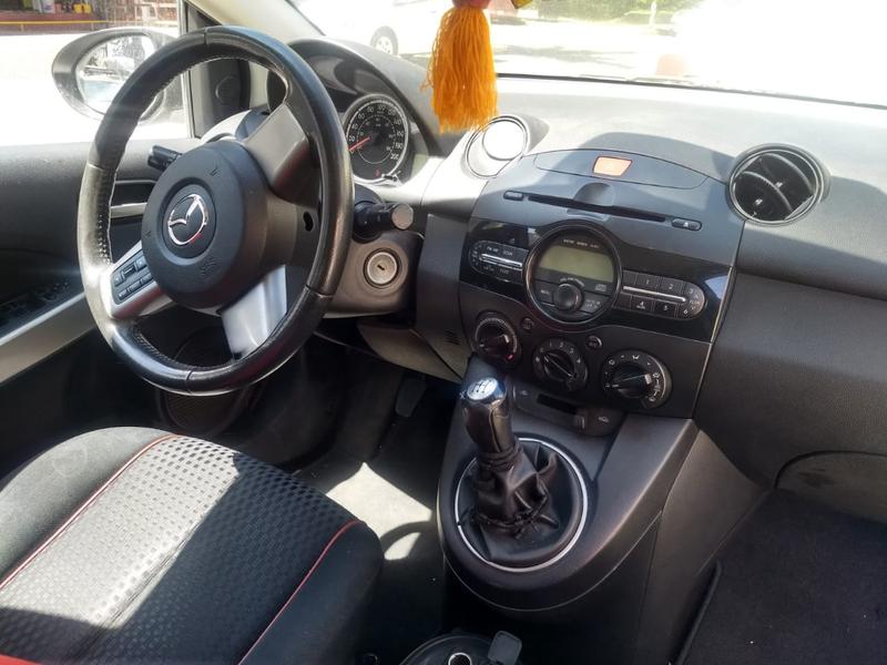 Mazda 2 • 2013 • 170,000 km 2