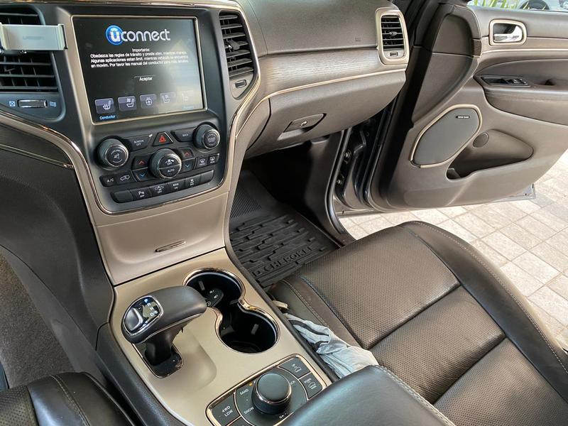 Jeep Cherokee • 2015 • 56,900 km 8