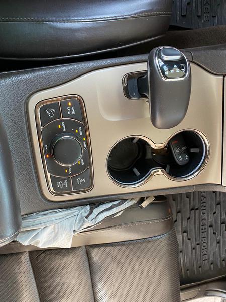 Jeep Cherokee • 2015 • 56,900 km 11