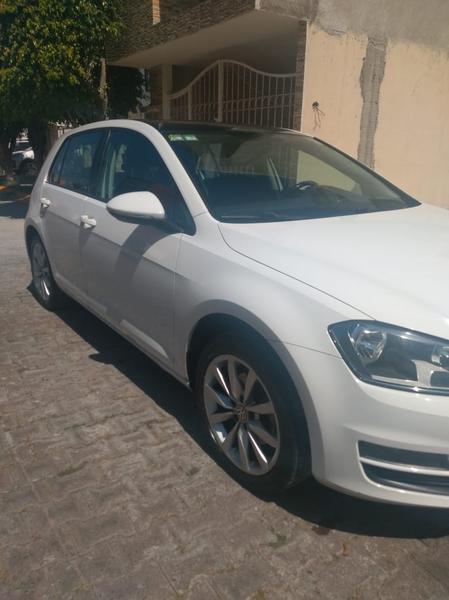 Volkswagen Golf • 2015 • 61,000 km 3