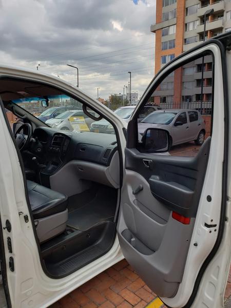 Hyundai H1 • 2009 • 249,233 km 10