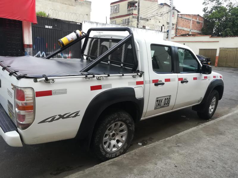 Mazda BT • 2015 • 200,000 km 14