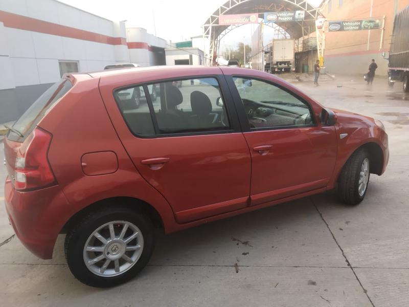 Renault Sandero • 2015 • 111,000 km 5