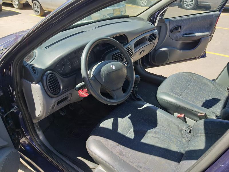 Renault Mégane • 2002 • 165 km 4