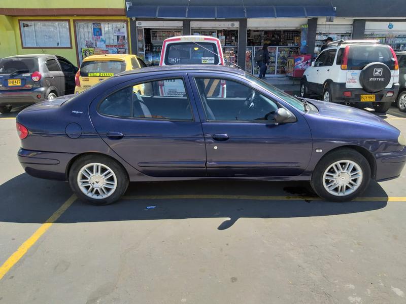 Renault Mégane • 2002 • 165 km 3