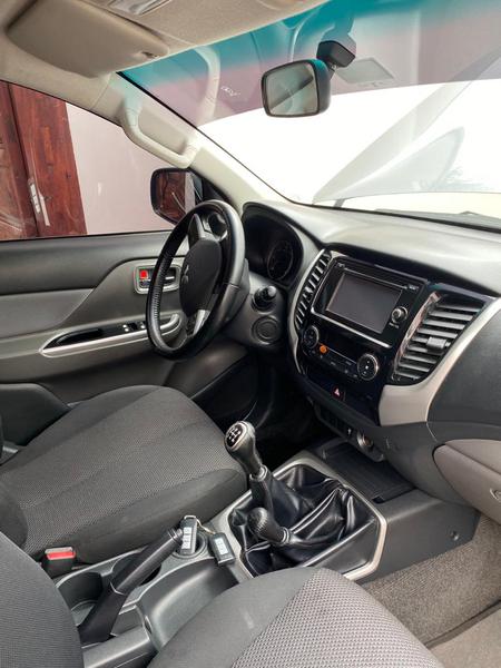 Mitsubishi L200 Pick up • 2016 • 31,905 km 6