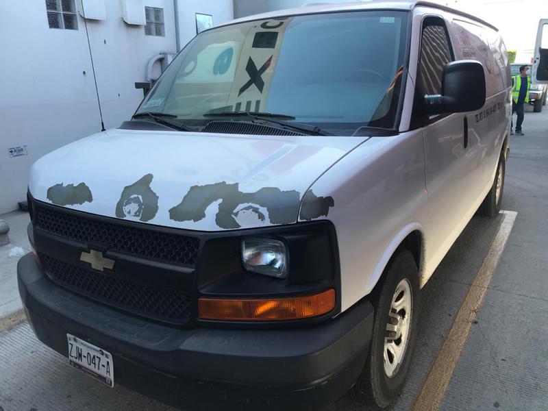 Chevrolet Express 1500 • 2011 • 300,000 km 3
