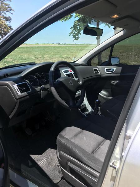 Peugeot 307 • 2011 • 165,000 km 6