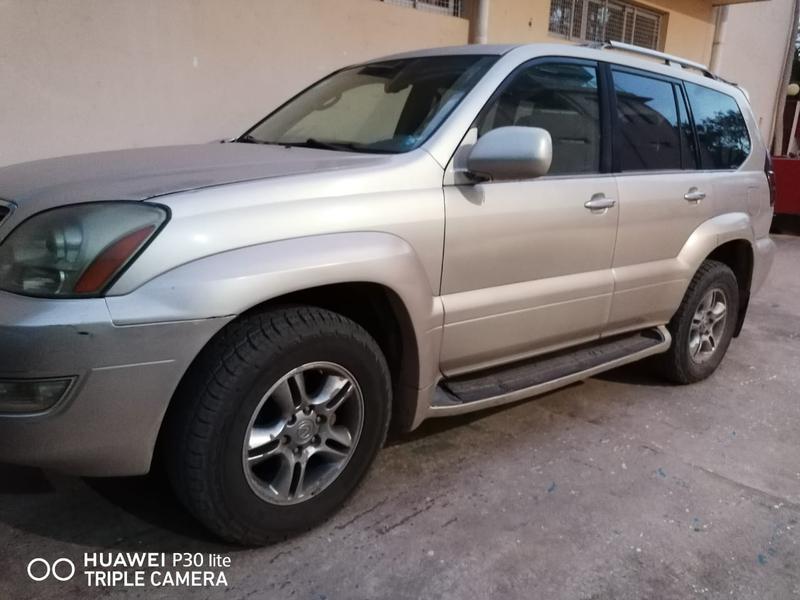 Lexus GX • 2008 • 88,000 km 1