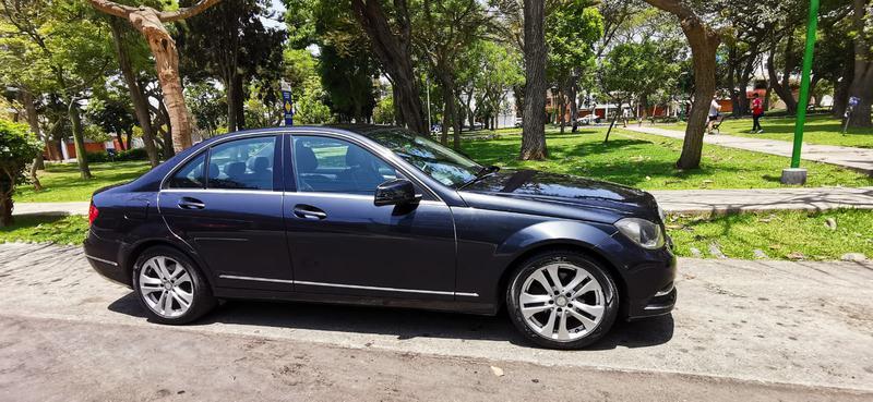 Mercedes-Benz C • 2013 • 44,000 km 3