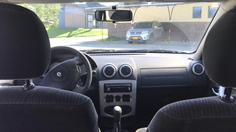 Renault Sandero • 2010 • 172,000 km 4