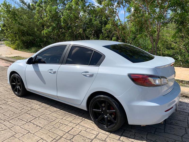 Mazda 3 • 2013 • 80,300 km 9