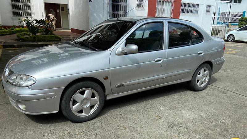 Renault Mégane • 2004 • 121,000 km 10