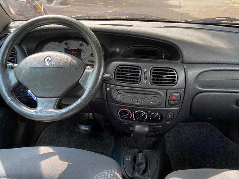 Renault Mégane • 2004 • 121,000 km 1