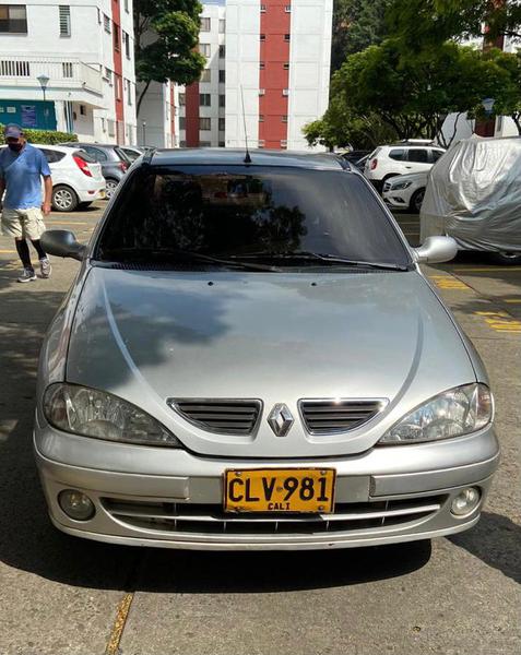 Renault Mégane • 2004 • 121,000 km 11
