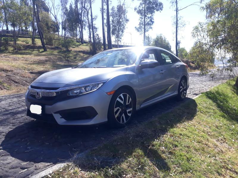 Honda Civic • 2017 • 48,000 km 18
