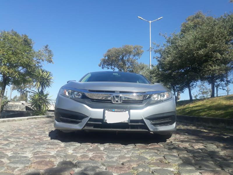 Honda Civic • 2017 • 48,000 km 5