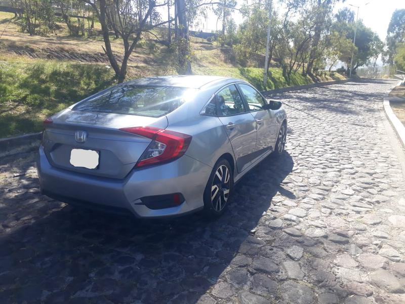 Honda Civic • 2017 • 48,000 km 33