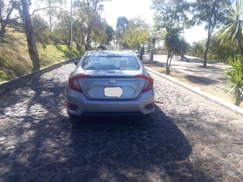 Honda Civic • 2017 • 48,000 km 31