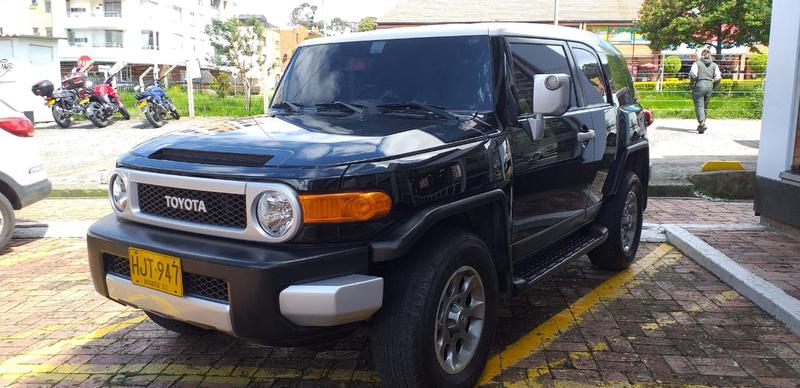 Toyota FJ Cruiser • 2014 • 57,489 km 15