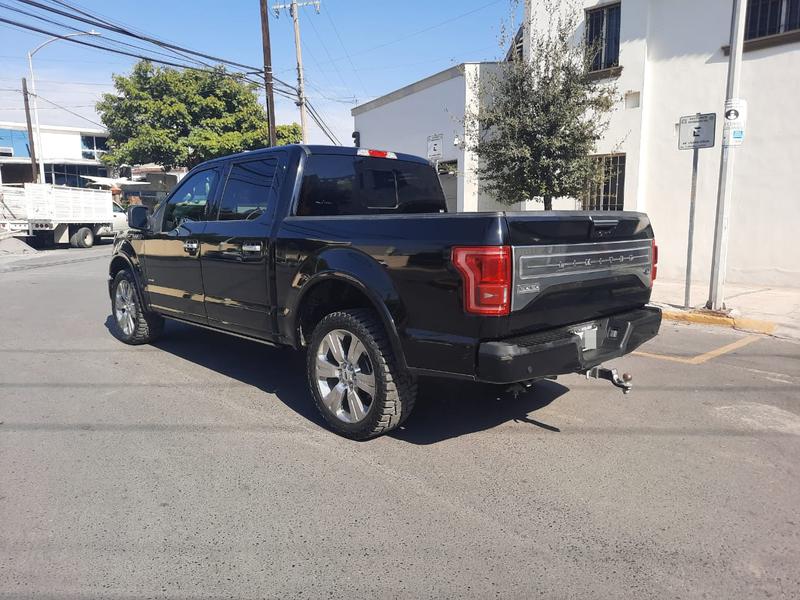 Ford 350 • 2017 • 70,000 km 4