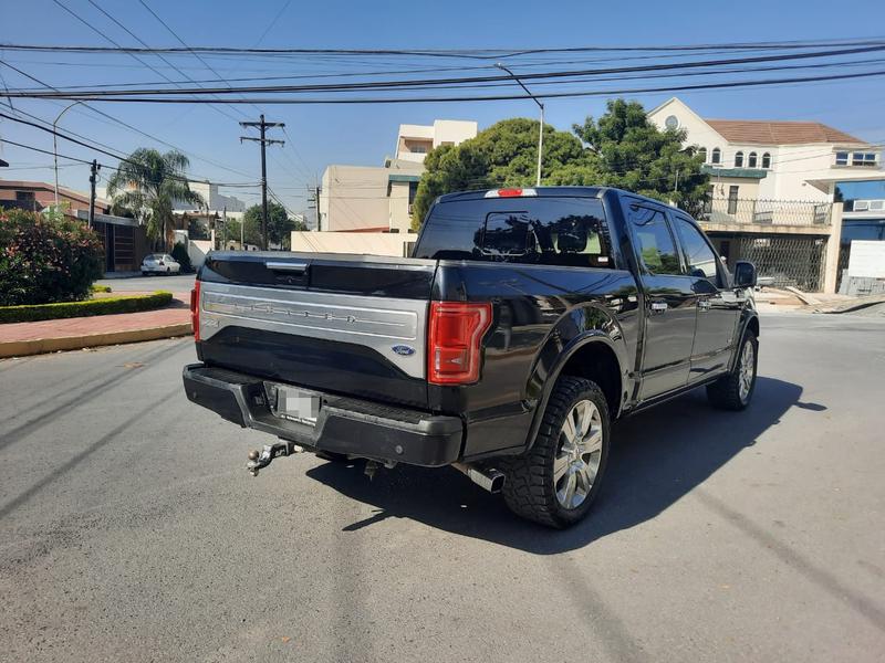 Ford 350 • 2017 • 70,000 km 9