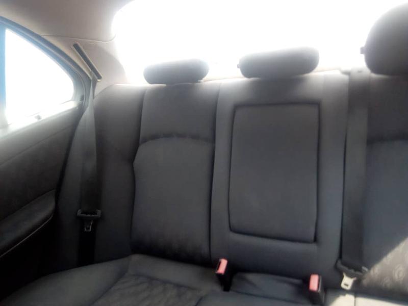 Mercedes-Benz 200 - 300 • 2005 • 127,000 km 5