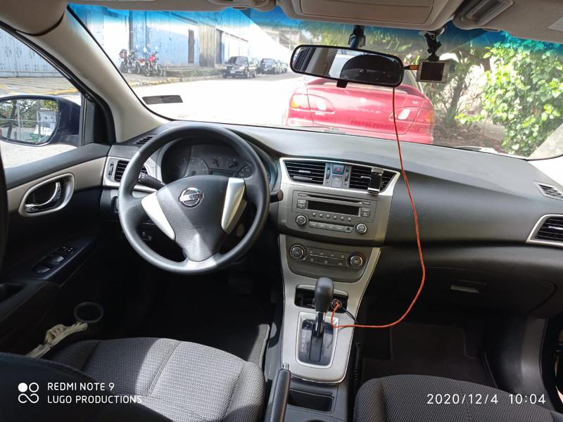 Nissan Sentra • 2013 • 109,000 km 2