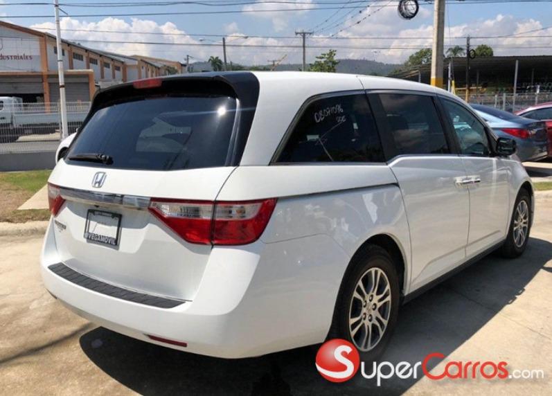 Honda Pilot • 2013 • 1 km 5