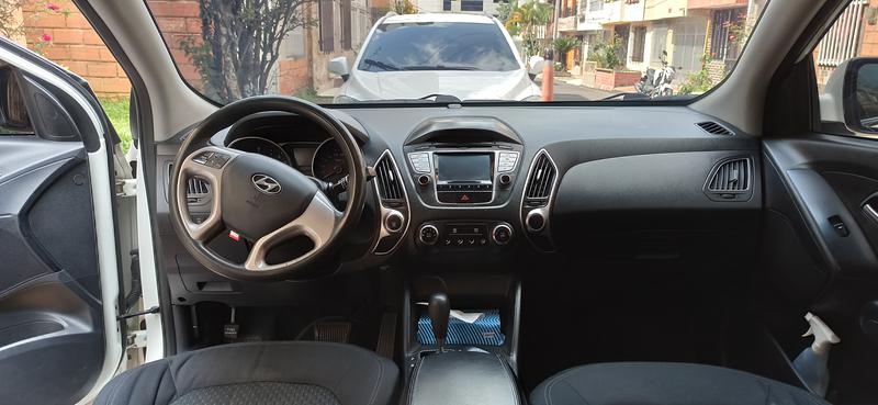 Hyundai Tucson • 2013 • 105,000 km 7