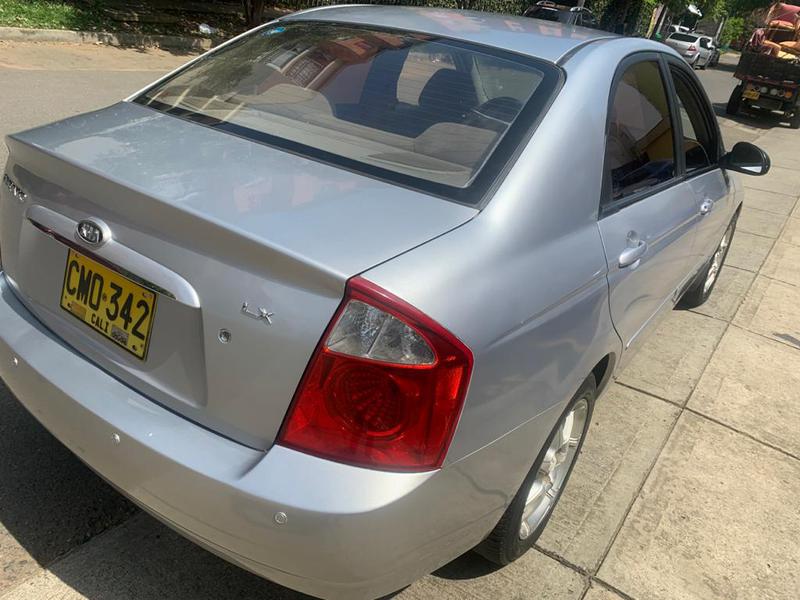 Kia Cerato • 2006 • 168,000 km 4